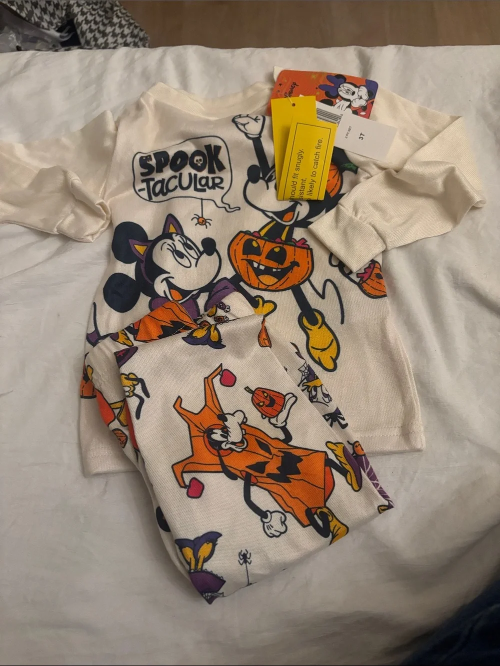 Kids Halloween Mickey and Minnie Mouse Pajama Set - Cream & Orange